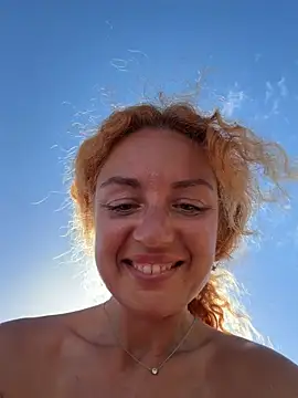 Chat XXX en directo de Reddgiirl