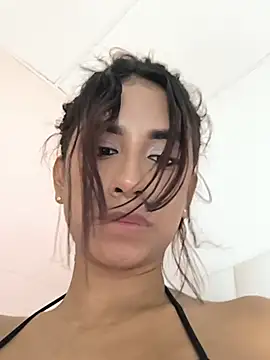 Vivi_bless' Live XXX Chat