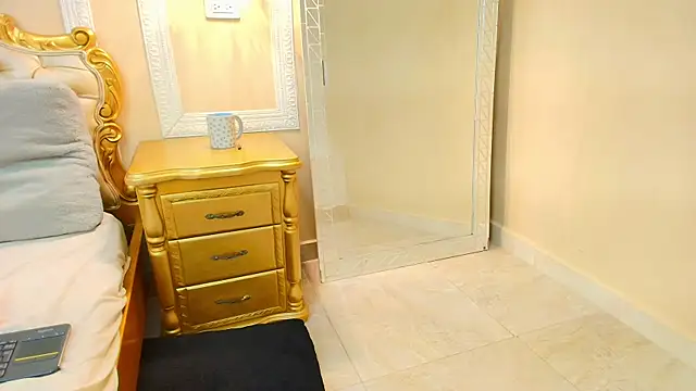 HallieStone Live XXX-Chat