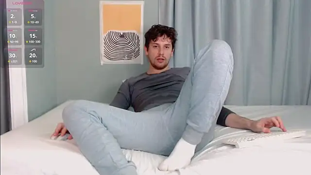 Luc_7 Live XXX-Chat