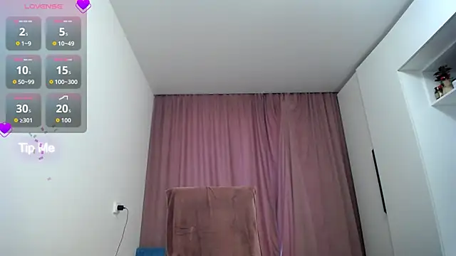 LinaSparks' Live XXX Chat