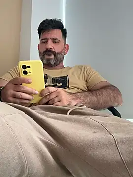 دردشة Hairy_Dad86 الجنسية المباشرة