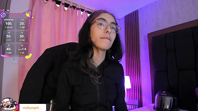 Molly_A's Live XXX Chat