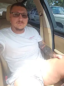 MrBiggBallz's Live XXX Chat