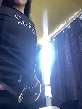 Czat XXX na żywo – Itze_Mua