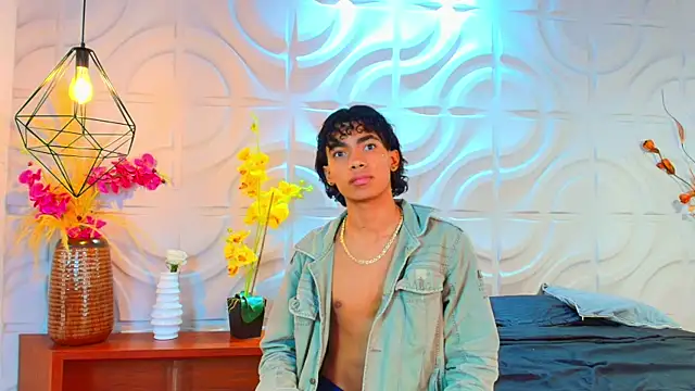 XXX chat uživo modela AlanCutee