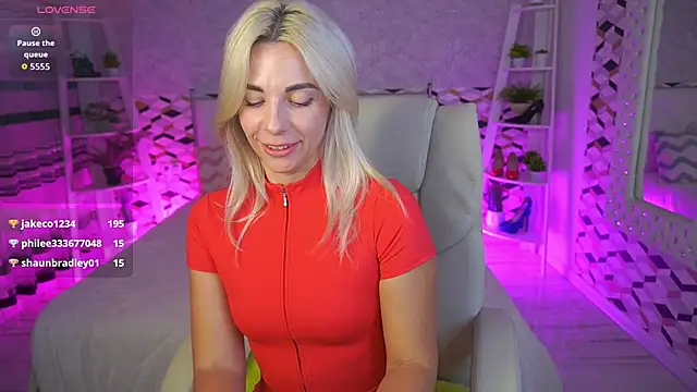 BellaRayyy Adlı Modelin Canlı XXX Sohbeti