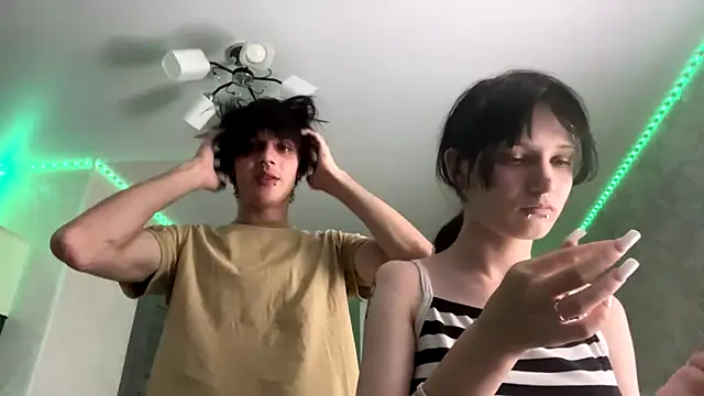 altycoupleのライブXXXチャット