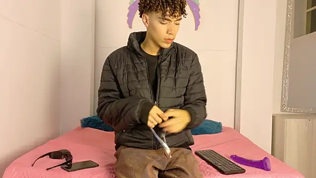Monyel_Blake Live XXX-Chat