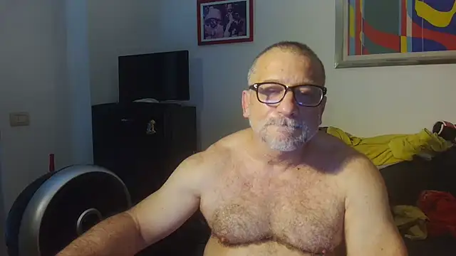 Mauro7788 Adlı Modelin Canlı XXX Sohbeti