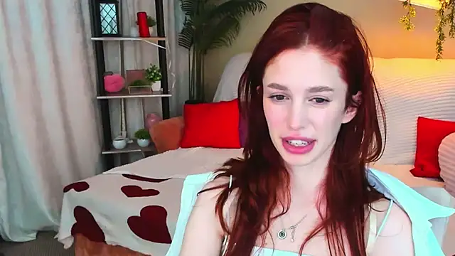 ChristinaConteeree Chat XXX live