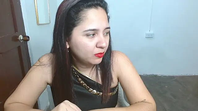 Thaliann Live XXX chat