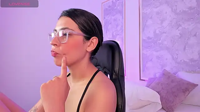desireee_ – Live XXX-chat