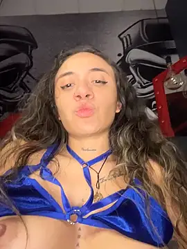 SinSirenXXX's Live XXX Chat