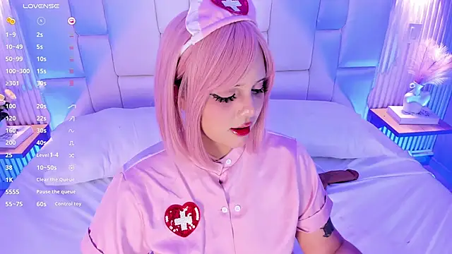 NanaOsaky élő XXX-chatje