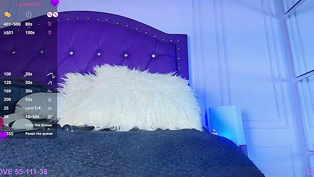 sarah_banks1 live XXX chat