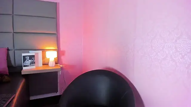 DAKOTA_SAKURA Chat XXX in diretta