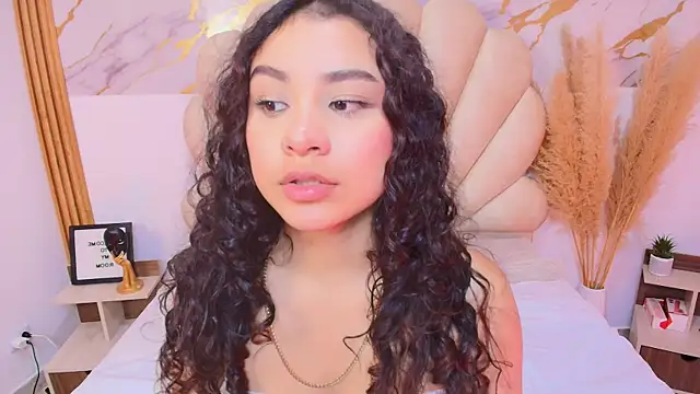 HemmaStar's Live XXX Chat