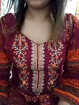 Tanha18 Adlı Modelin Canlı XXX Sohbeti
