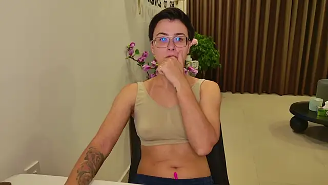 SashaNotFound's Live XXX Chat