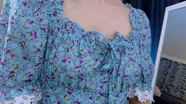 Naomi_Demio Adlı Modelin Canlı XXX Sohbeti
