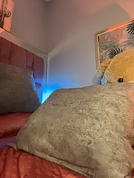 Taylor__0's Live XXX Chat