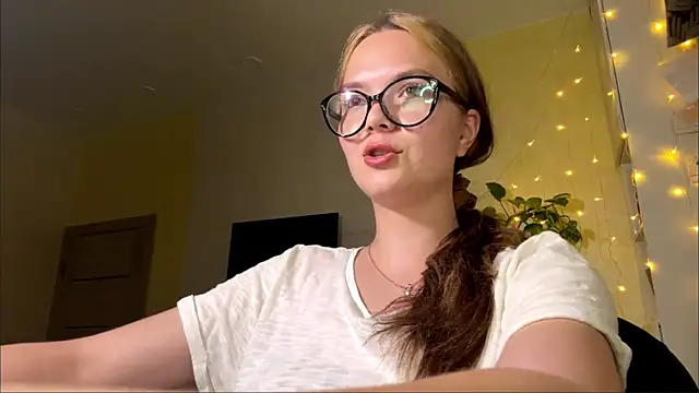 AvrilGillig's Live XXX Chat