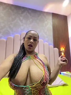 sofia_xxx02 élő XXX-chatje