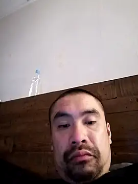 Stronggdragon85's Live XXX Chat