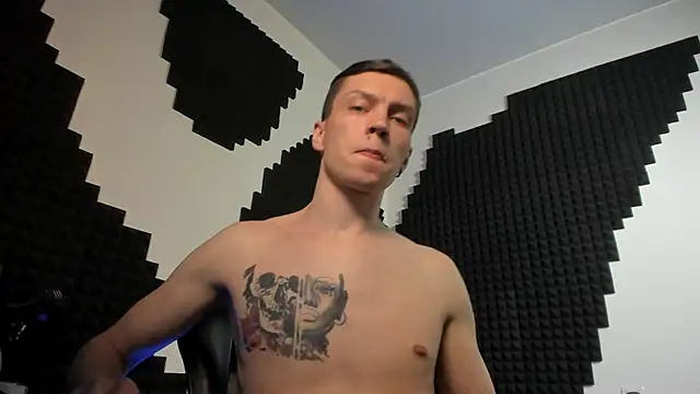 XXX chat uživo modela More_than_friend