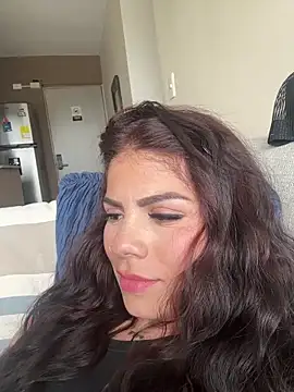 Chatroom XXX en direct de Lisegg_