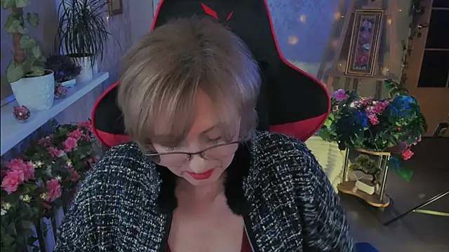 sugar_vivien élő XXX-chatje