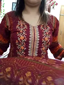 Tanha18 即時 XXX 聊天