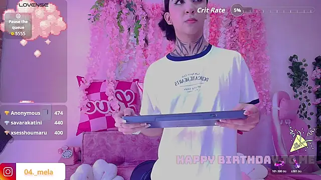 naomi_femme 现场聊天室