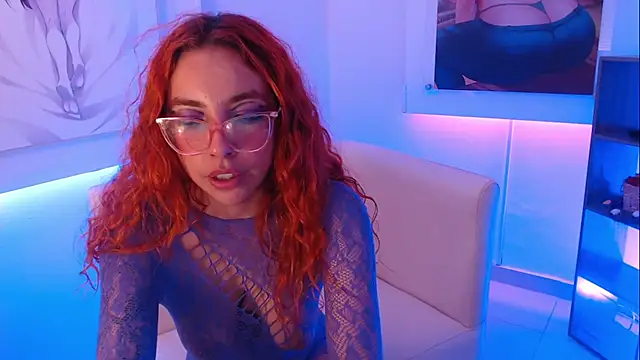 mere_in_redd's Live XXX Chat