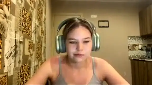 HellyRay Adlı Modelin Canlı XXX Sohbeti