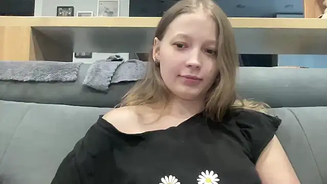 CharmingSarah Live XXX-Chat