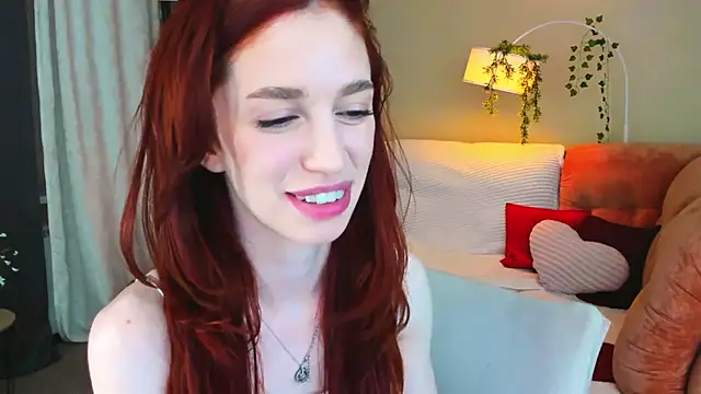 ChristinaConteeree 即時 XXX 聊天