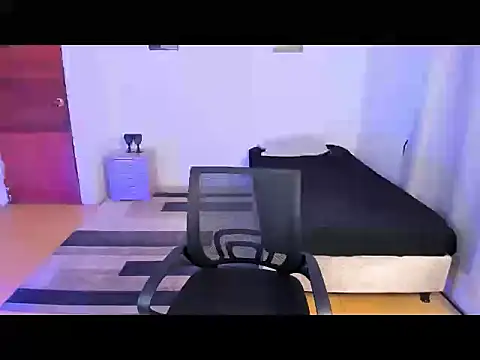 mateo_jack Adlı Modelin Canlı XXX Sohbeti