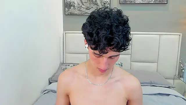 thom_ames – Naživo XXX chat