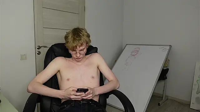 XXX chat uživo modela Dave_Redmond