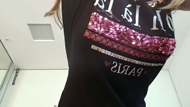 แชท XXX สดของ Milf_Tea