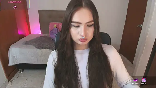 Miley_Baker XXX чат на живо