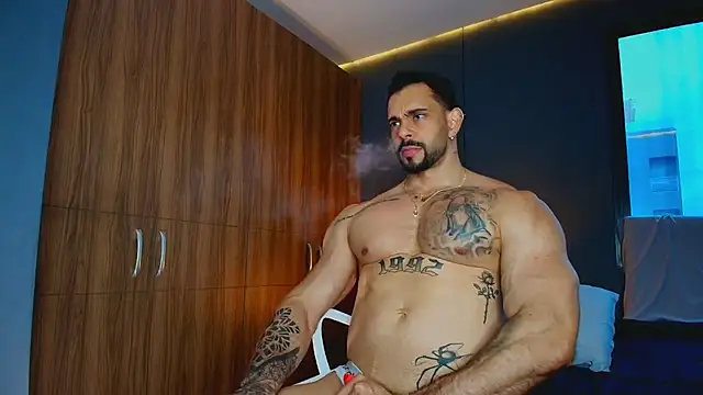 XXX chat uživo modela massimo_visconti