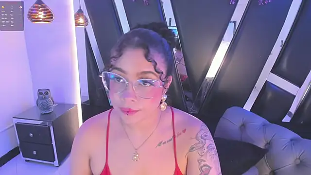 Chat +18 de antonelllepiercee ao vivo