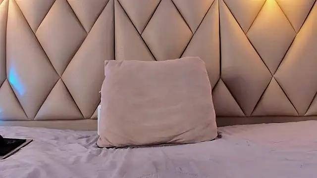 angelswets 现场XXX聊天