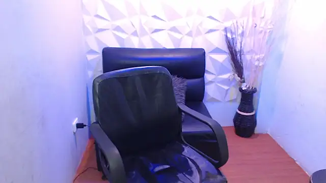 Elliot_23 Live XXX Chat