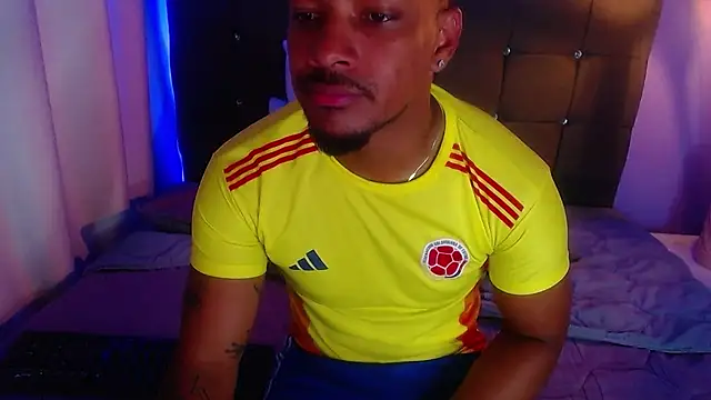 ethan_jons élő XXX-chatje