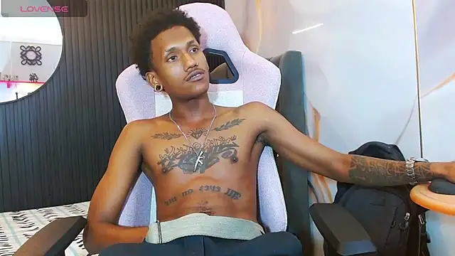 ManSant's Live XXX Chat