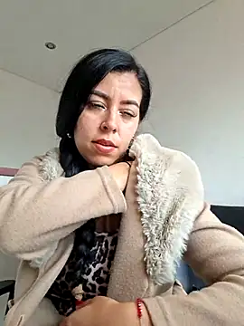 Luianna's Live XXX Chat